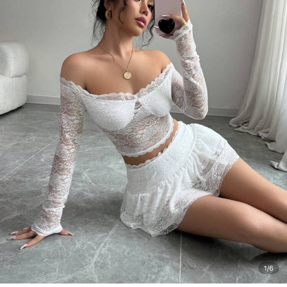 Elegant White Lace Skirt